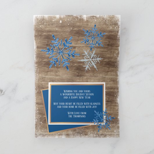 Eigen sneeuwvlokken en houten houten planken feestdagen kaart (Binnen)