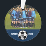 Eigen Soccer Photo Collage Name Team Number Ornament<br><div class="desc">Deze aangepaste voetbalcollage bevat uw geüploade voetbalfoto's, een zwart-wit voetbal en de naam, de teamnaam en het nummer van uw speler (of coach). Al reeks tegen een kleurrijke achtergrond die kan worden veranderd om uw teamkleuren aan te passen. Klik op Aanpassen en vervolgens op Klein oogdruppeltje. Het ontwerp is perfect...</div>