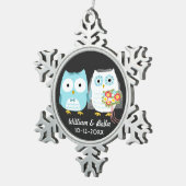 Eigenaren Bride en Groom net gehuwde Passen getrou Tin Sneeuwvlok Ornament (Rechts)