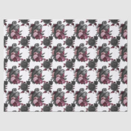 Eigenaren en bloemen op witte ontkoppeling tissuepapier