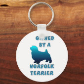 Eigendom van een Norfolk Terrier Sleutelhanger (Voorkant)