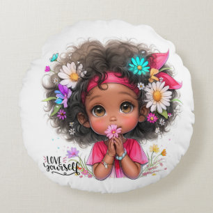 Eigenzinnig meisje houdt van jezelf rond kussen