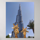 Eigenzinnige Giraffes bij Burj Khalifa Wall Art Poster (Voorkant)