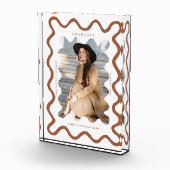 Eigenzinnige Terracotta Wavy Line Afstuderen Keeps Fotoblokken (Rechts)