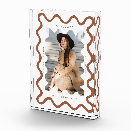 Eigenzinnige Terracotta Wavy Line Afstuderen Keeps Fotoblokken (Rechts)