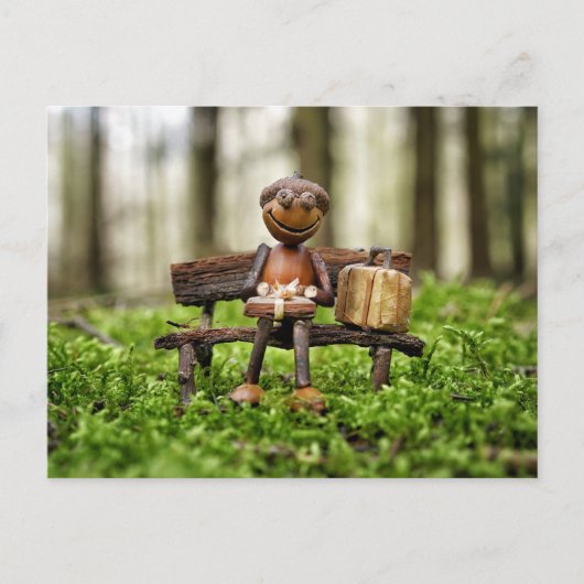 Eikel elf rustend in het bos - verjaardagskaart briefkaart (Voorkant)