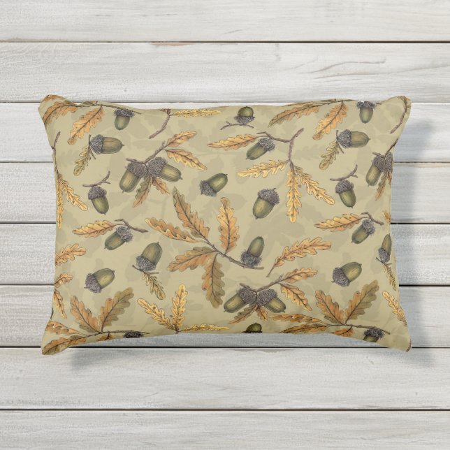 Eikels en eikenbladeren op ecru buitenkussen (Voorkant)