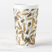 Eikels en eikenbladeren op gebroken wit latte mok (Voorkant)