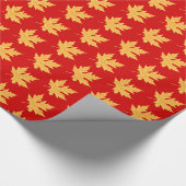 eikenblad — diep rood en saffraan cadeaupapier (Hoek)
