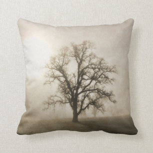 eikenboom in de fog Fine Art Pillow Kussen