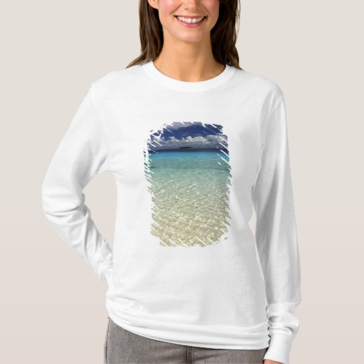 Eiland landschap, Vava'u eiland,Tonga T-shirt (Voorkant)