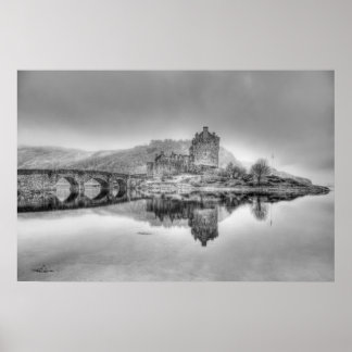 Eilean Donan Castle in Scotland (Zwart-wit) Poster