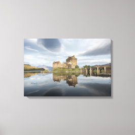 Eilean Donan Castle met reflectie in Schotland Canvas Afdruk