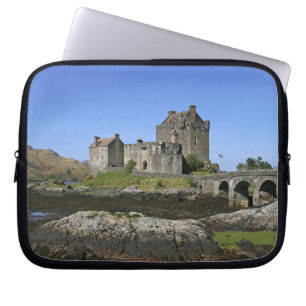 Eilean Donan Castle, Schotland. De beroemde Eilean Laptop Sleeve