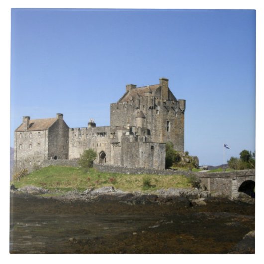 Eilean Donan Castle, Schotland. De beroemde Eilean Tegeltje (Voorkant)