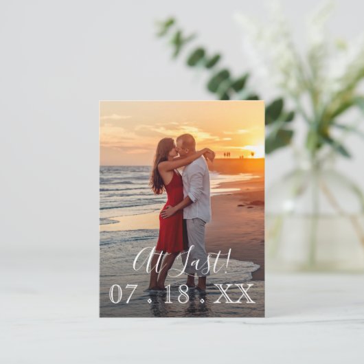 Eindelijk een eenvoudige bruiloft waarop de datum aankondigingskaart (Staand voorkant)