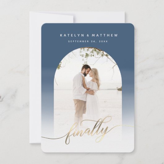 Eindelijk een goudscript Denim Blue Arch-omgeven f Save The Date (Voorkant)