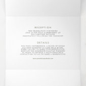 Eindelijk een groene minimalistische scriptbruilof drieluik uitnodiging (Binnenkant midden)