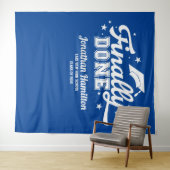 Eindelijk klaar blauwe afstudeerfeest achtergrond wandkleed (In Situ (horizontaal))