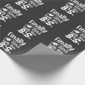 Eindelijk klaar met deze BS Funny afstuderen 2025 Cadeaupapier (Hoek)