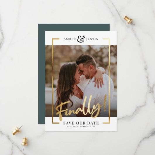 Eindelijk! | Modern Gold Square Photo Elegant Fun  Save The Date (Voorkant / Achterkant in situ)