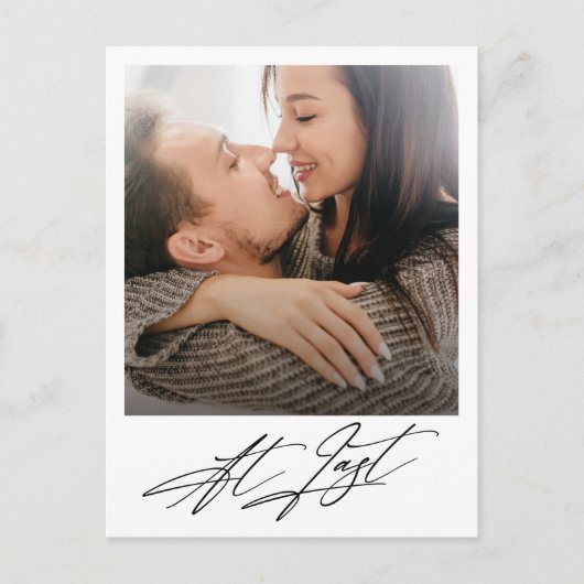 Eindelijk moderne foto-aankondiging van verloving  aankondigingskaart (Voorkant)