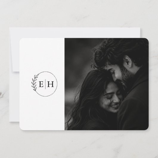 Eindelijk Monogram Script Foto Bruiloft Kaart (Achterkant)