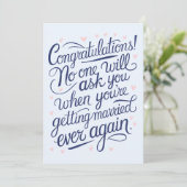 Eindelijk trouwen met grappige bruidsparen kaart (Staand voorkant)