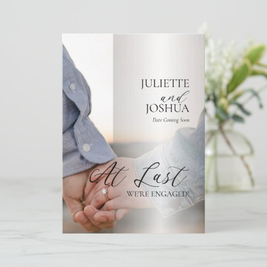 Eindelijk zijn we 2 foto-Verloving Aankondiging (Staand voorkant)