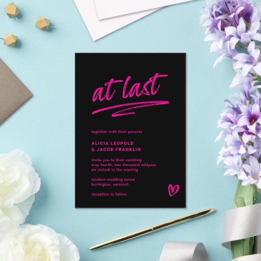 Eindelijk zwart heet roze typografie moderne bruil acryl uitnodigingen (Insitu (Huwelijk))