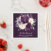 Eitplant Paars Plum Ivory White Floral Weddenschap Servet (Insitu)