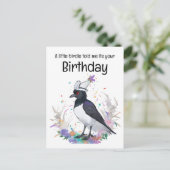 Ekster met verjaardagshoed confetti achtergrond briefkaart (Staand voorkant)