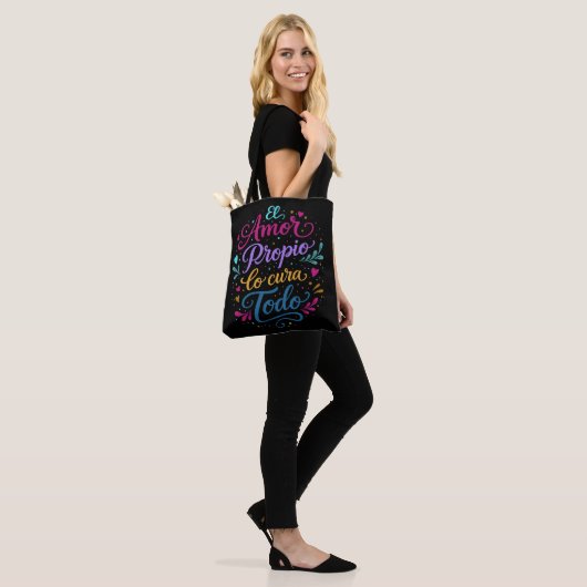 El amor propio lo cura todo tote bag (Op model)