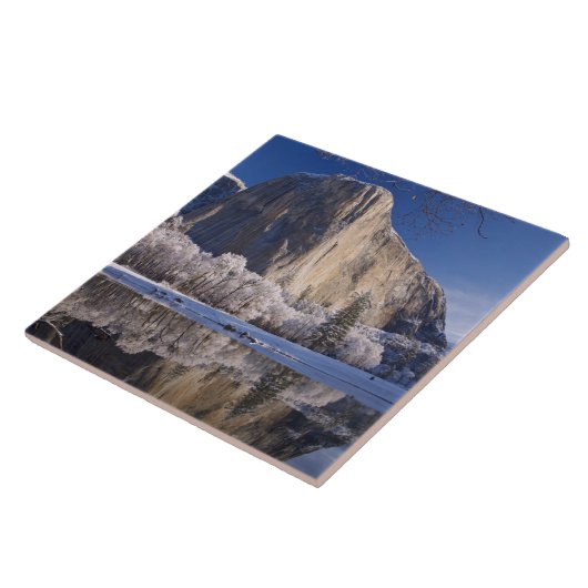 El Capitan neemt de rivier de Merced over in 2 Tegeltje (Zijkant)