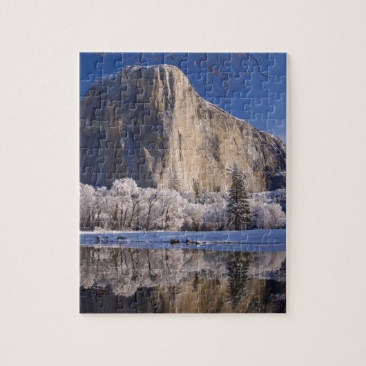 El Capitan weerspiegelt in de Merced-rivier in 2 Legpuzzel (Verticaal)