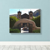 El Santuario De Chimayo Canvas Afdruk (Insitu (Houten vloer))