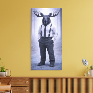 Eland in Klassieke Bretels – Stille Bosportret Canvas Afdruk