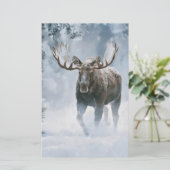Eland loopt door boreale sneeuw briefpapier (Staand voorkant)