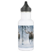 Eland loopt door boreale sneeuw waterfles (Rechts)