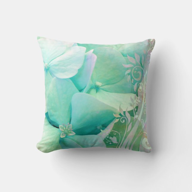 "Elation" mint green Hydrangea floral werp kussen (Voorkant)