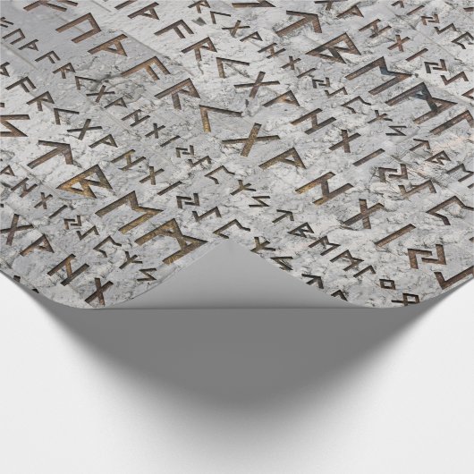 Elder Futhark Pattern op berkentextuur Cadeaupapier (Hoek)