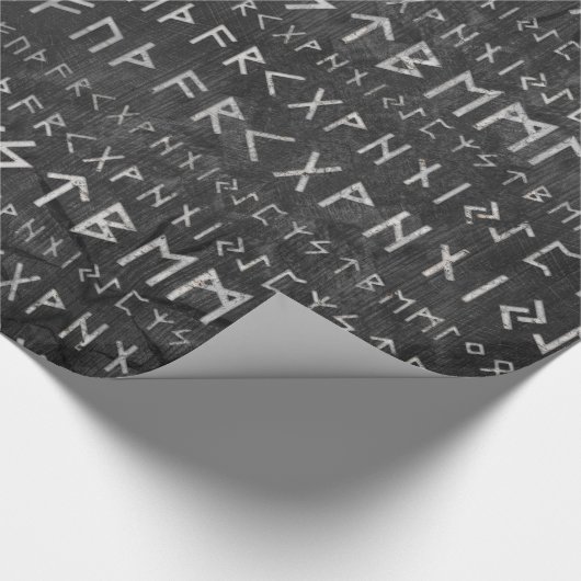 Elder Futhark Pattern op houten textuur Cadeaupapier (Hoek)