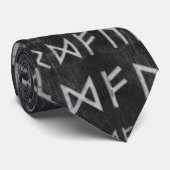 Elder Futhark Pattern op houten textuur Stropdas (Opgerold)