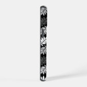 Elder Leaf Pattern Black White Grey iPhone 15 Case (Rechterkant)