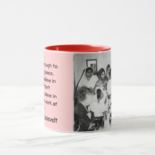 Eleanor in India Mok (Midden)