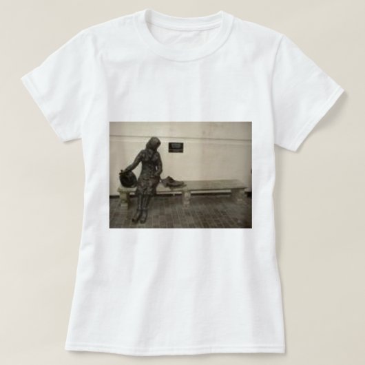 Eleanor Rigby T-shirt (Design voorkant)