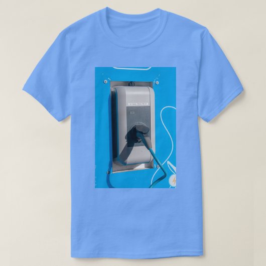 Electric car charging station photographed in Neus T-shirt (Design voorkant)
