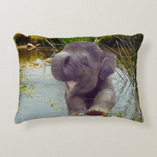 Elefant en water decoratief kussen
