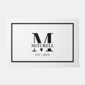 Elegan Modern Monogrammed White Custom Familienaam Deurmat (Voorkant)