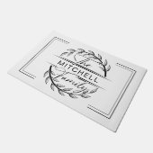 Elegan Monogrammed Zwart Wit Aangepaste Familienaa Deurmat (Schuin)